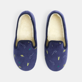 خُفَّان ببطانة من الفرو...